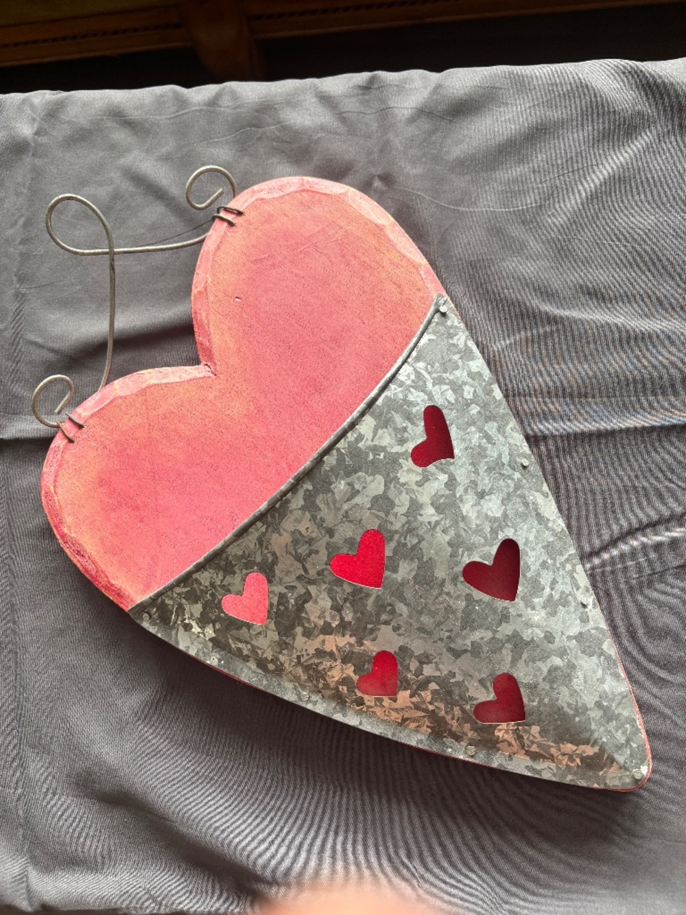 Heart shaped letter holder